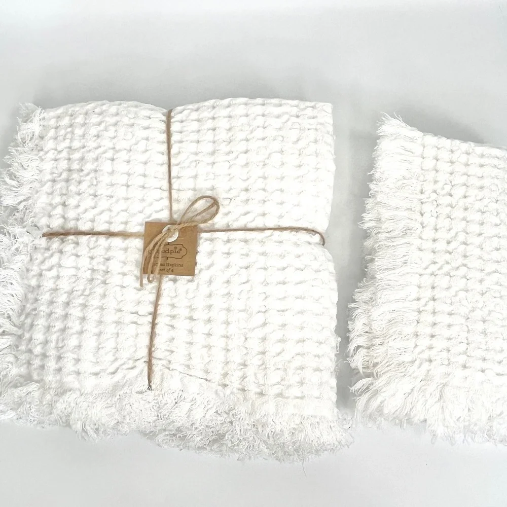 Mud Pie White Waffle Weave Cotton Napkins with Fringe Set of 4 NEW
